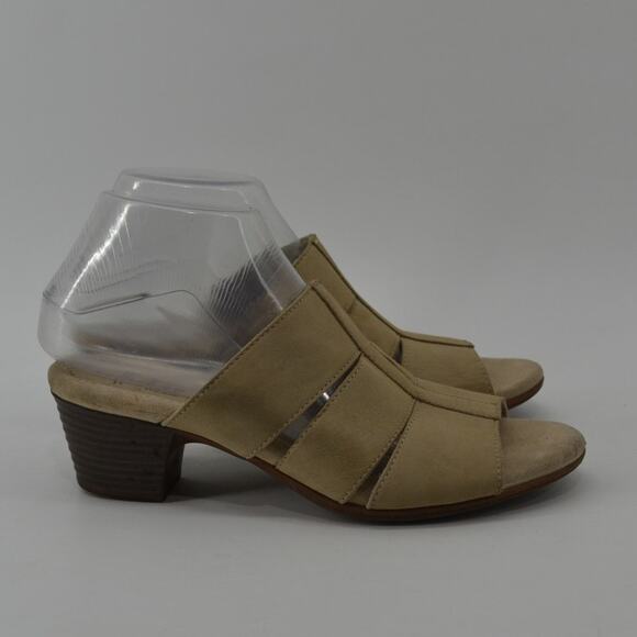 Clarks Size 8 Womens Tan Beige Leather Slip On Sandals Mules - Picture 4 of 13